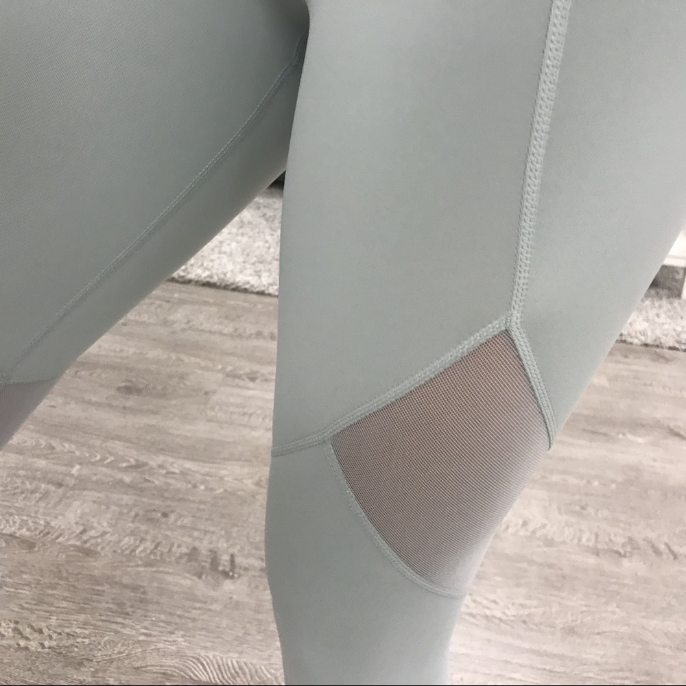 🏷SALE✨LAST LARGE✨High waisted mint leggings - Picture 4 of 4